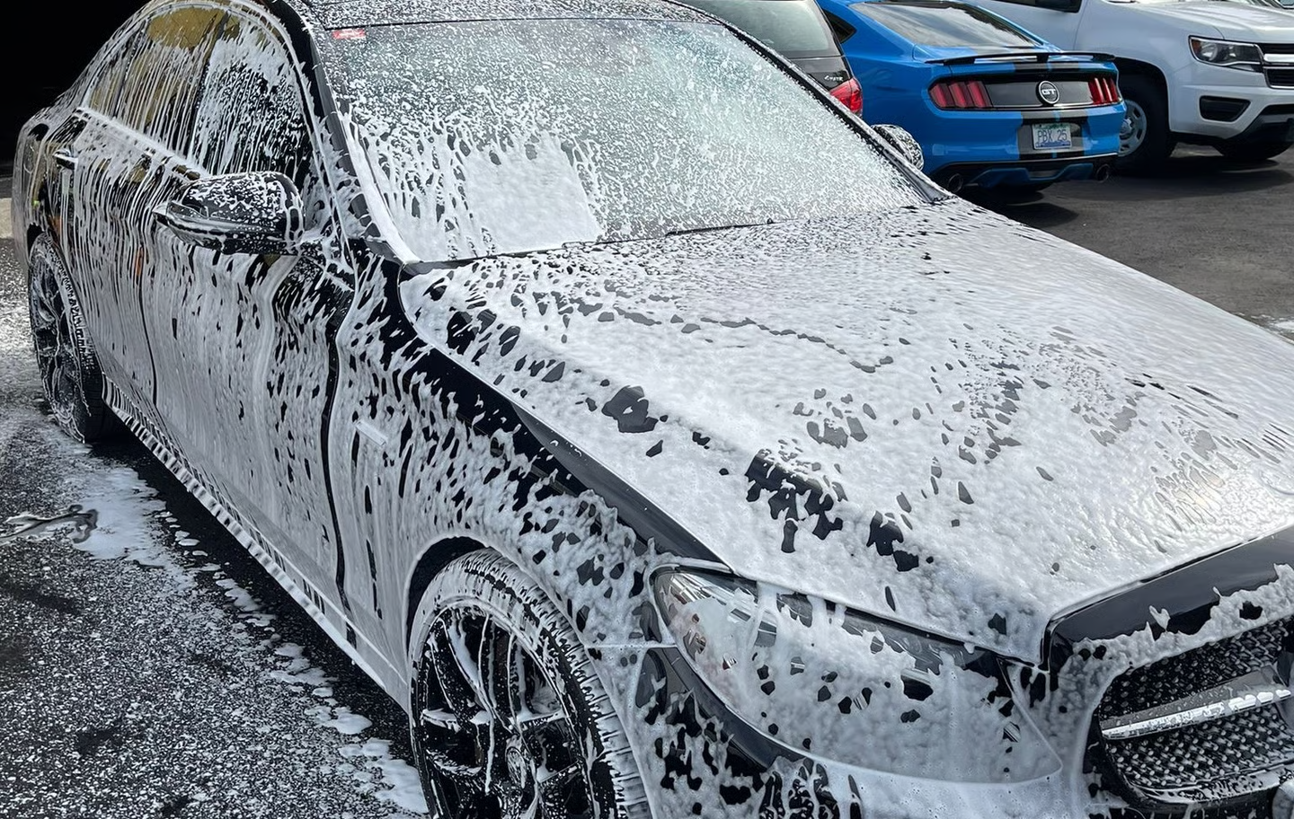 Full Detailing Car Wash Service